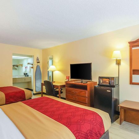 Econo Lodge Inn & Suites Gulfport Exterior foto