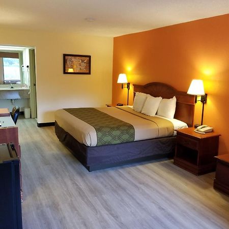 Econo Lodge Inn & Suites Gulfport Exterior foto