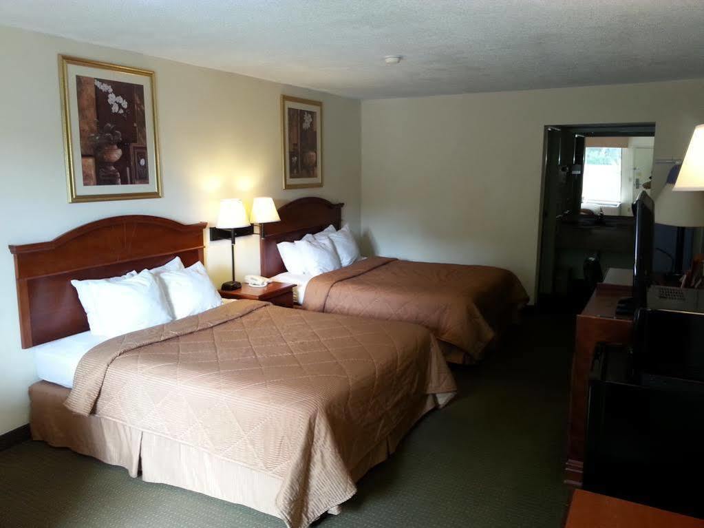 Econo Lodge Inn & Suites Gulfport Exterior foto